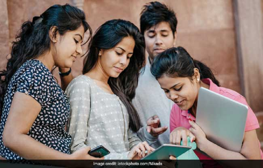 Online UG Degrees – Breaking Barriers for Women in Business Education